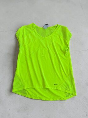 NIKE Women's Neon Yellow Dri Fit Active Top Size Medium